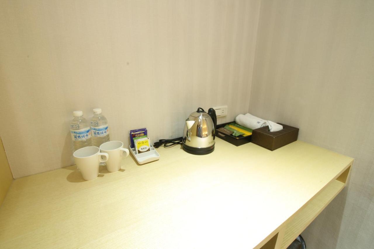 Simple Life Kaohsiung Hotel Exterior foto