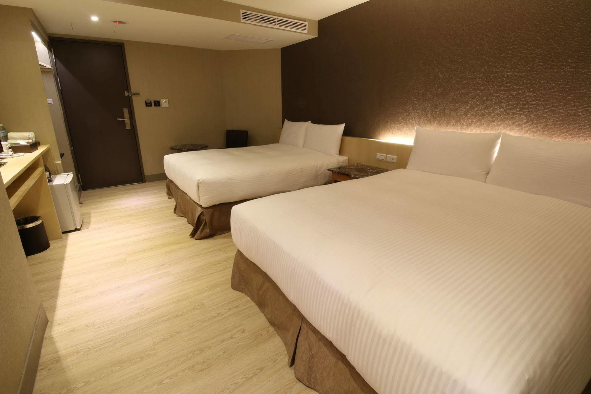 Simple Life Kaohsiung Hotel Exterior foto